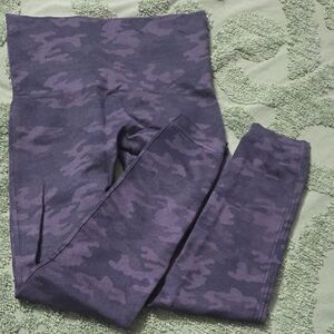 SPANX Black/Dark Grey Camouflage Leggings